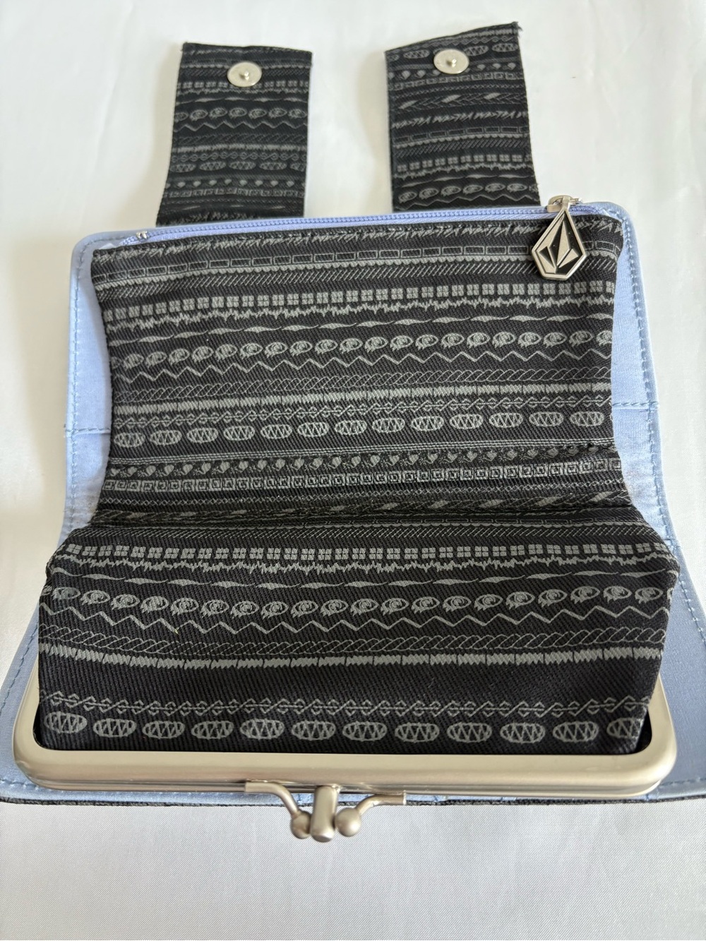 Volcom Patterned Wallet / Clutch - Picture 2 of 8